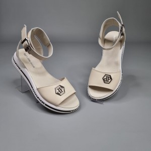 Жіночі босоніжки Прада Беж