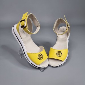 Жіночі босоніжки Прада Жіночі босоніжки Прада