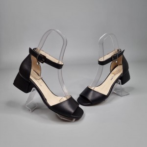 Жіночі босоніжки Каліпсо Блек 