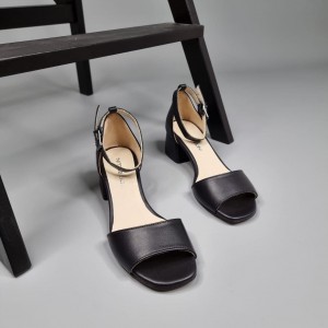 Жіночі босоніжки Каліпсо Блек Жіночі босоніжки Каліпсо Блек