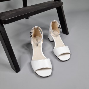 Жіночі босоніжки Каліпсо Вайт Жіночі босоніжки Каліпсо Вайт