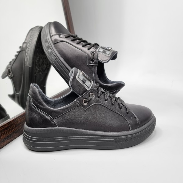 Жіночі кеди Кірстен Блек 