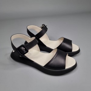 Жіночі босоніжки Віккі Блек