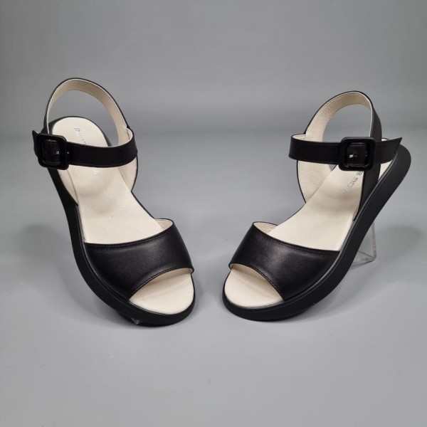 Жіночі босоніжки Віккі Блек