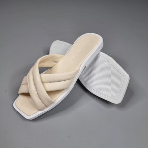 Жіночі шльопанці Каралін