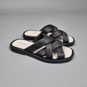 Жіночі шльопанці Ірис Блек 