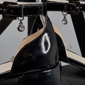 Жіночі босоніжки Анжеліка Глосс