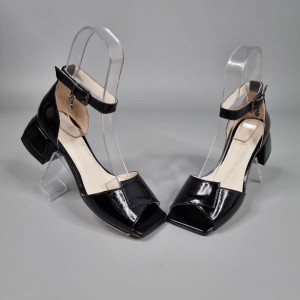 Жіночі босоніжки Анжеліка Глосс