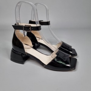 Жіночі босоніжки Анжеліка Глосс