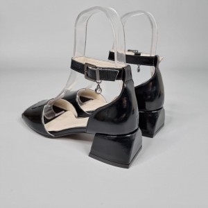 Жіночі босоніжки Анжеліка Глосс