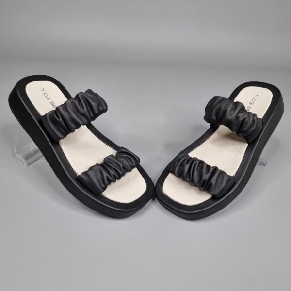 Жіночі шльопанці Каприз Блек