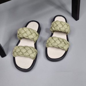 Жіночі шльопанці Бетті Грін 