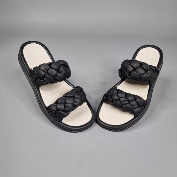 Жіночі шльопанці Бетті Блек