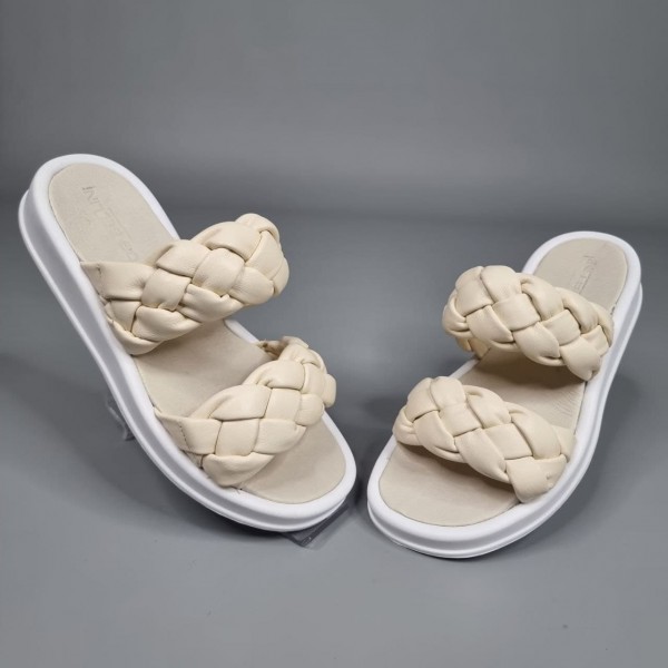 Жіночі шльопанці Бетті