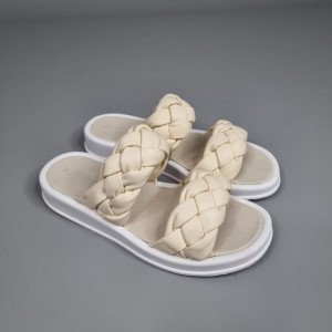 Жіночі шльопанці Бетті