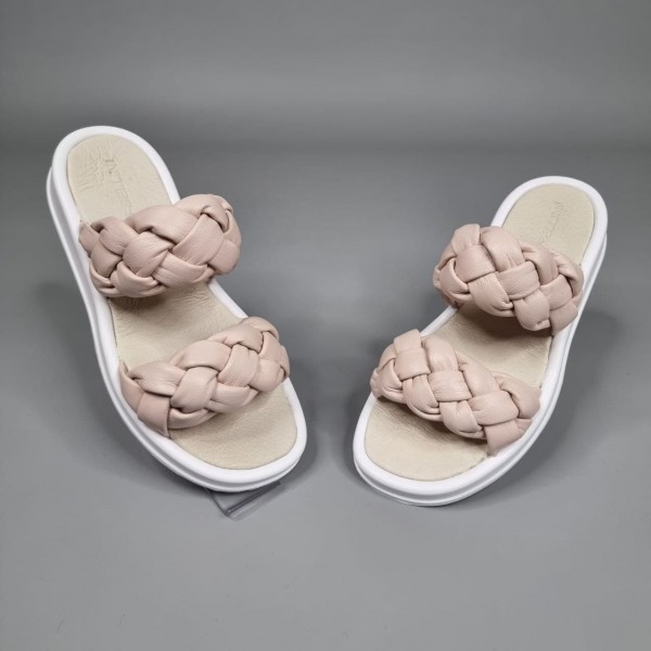 Жіночі шльопанці Бетті Беж