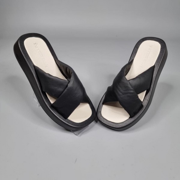 Жіночі шльопанці Даймонд Блек