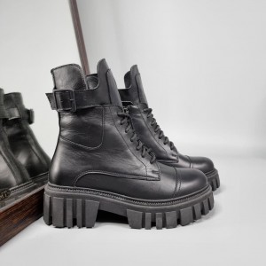 Жіночі черевики Вікторі Блек