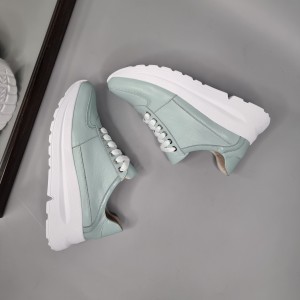 Жіночі кросівки Вонг