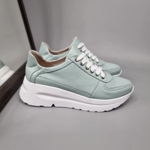 Жіночі кросівки Вонг