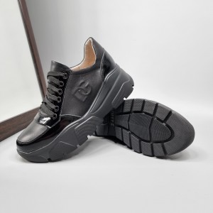 Жіночі кросівки Грейс Блек