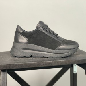 Жіночі кросівки Дот Блек